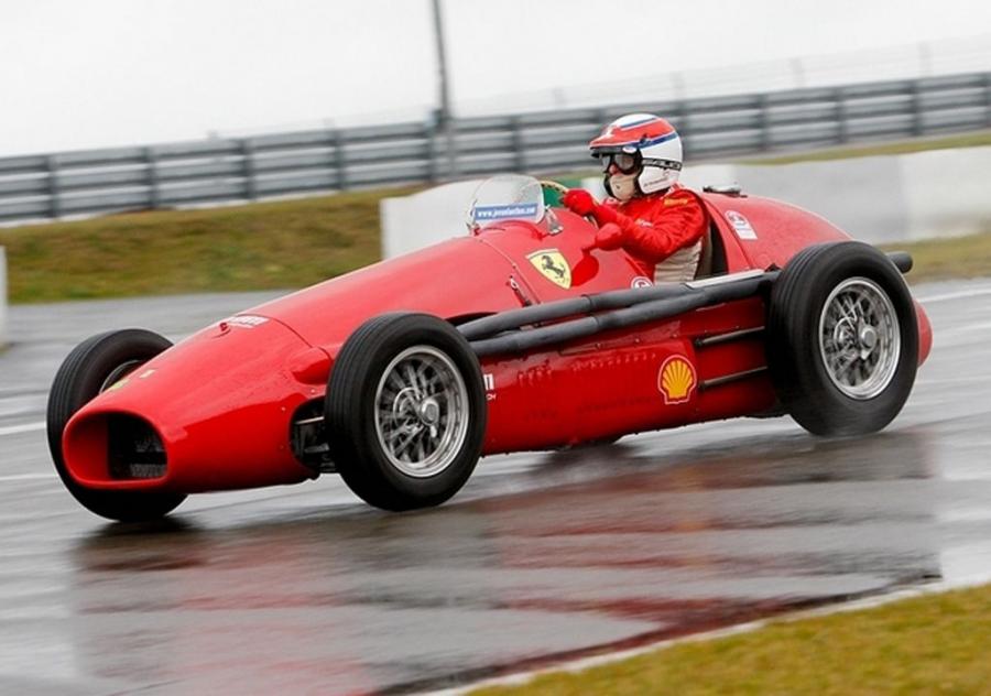  Ferrari 500 F2 1952 года  (фото 1 из 20)